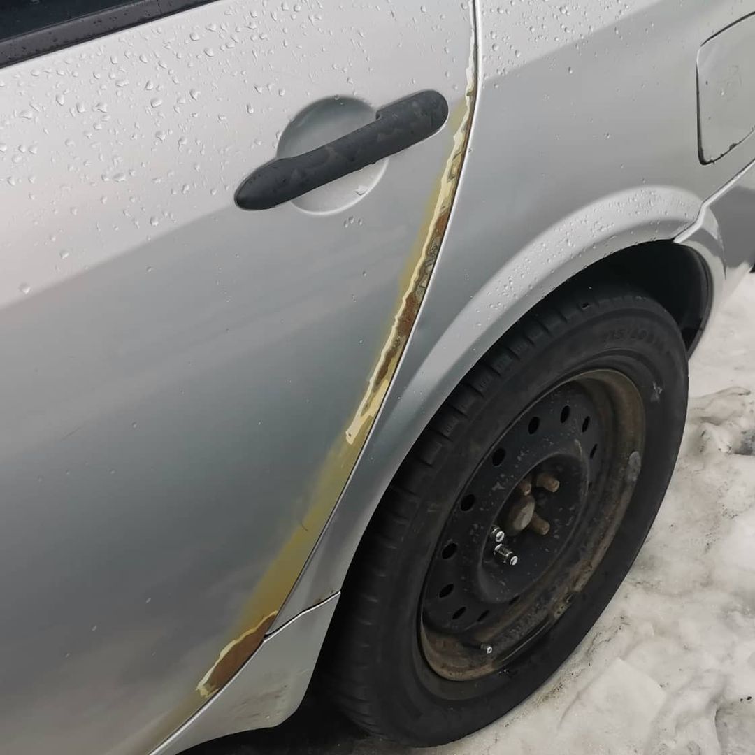 Осмотр брутального Nissan Premera. 